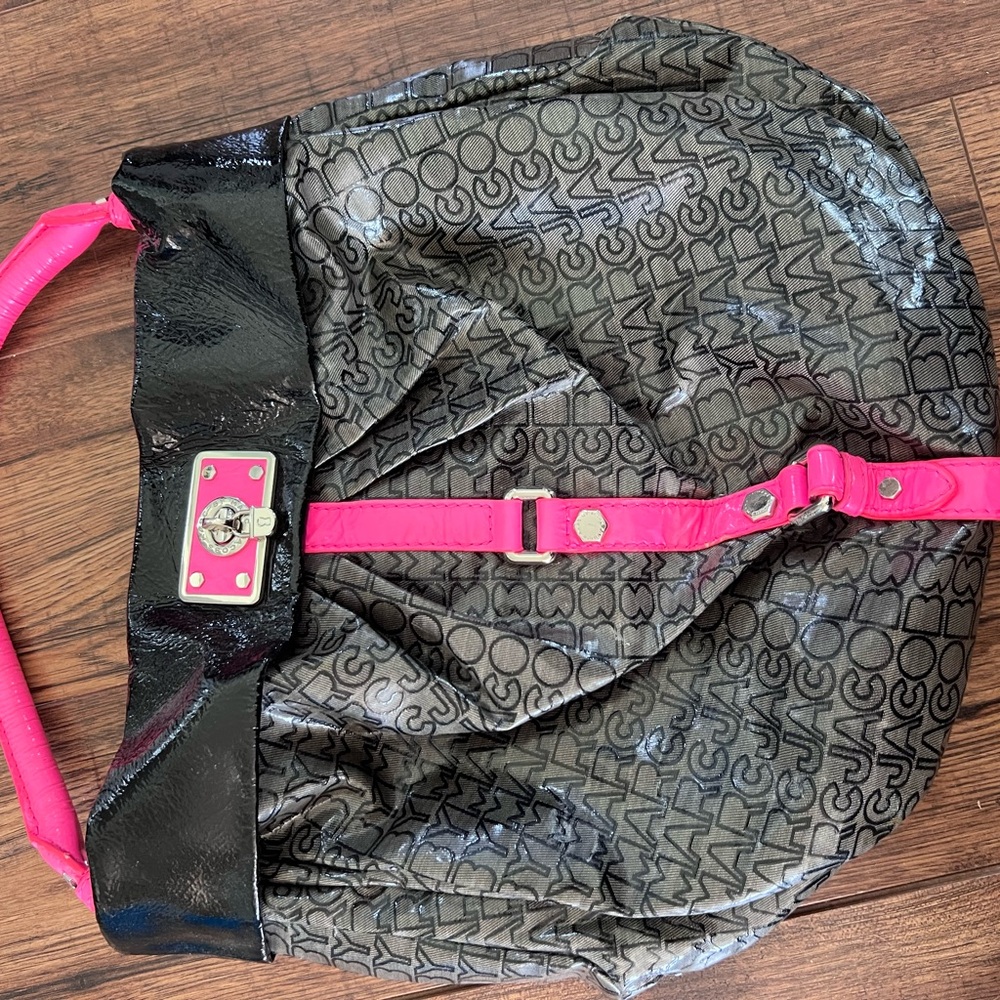 Marc By Marc Jacobs Black and Pink Hobo Bag